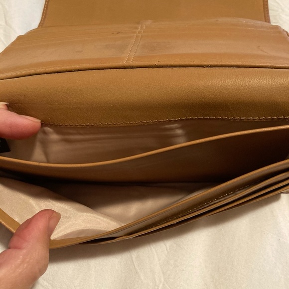 COACH authentic leather wallet - Picture 3 of 5